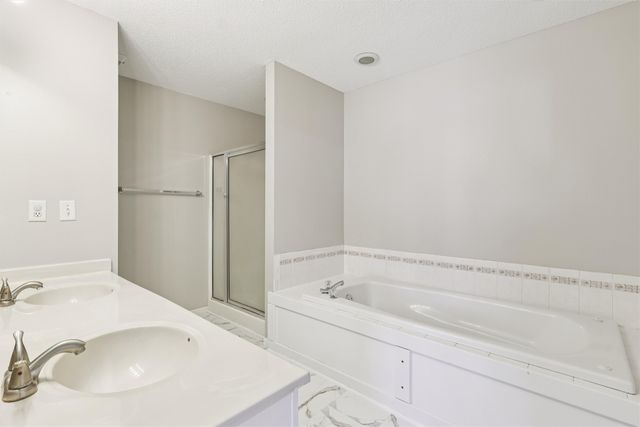 1187 S 51st Street, West Des Moines, IA 50265