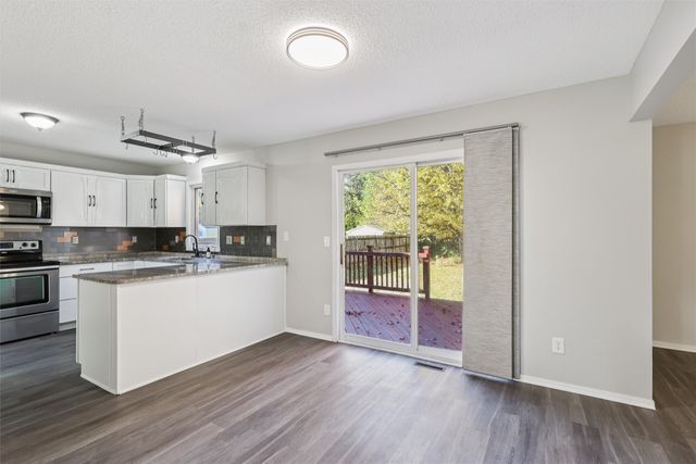 1187 S 51st Street, West Des Moines, IA 50265