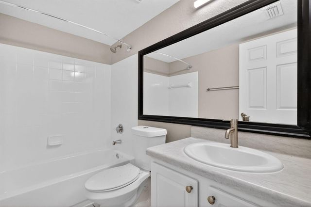 15155 Michelangelo Boulevard 207, Delray Beach, FL 33446