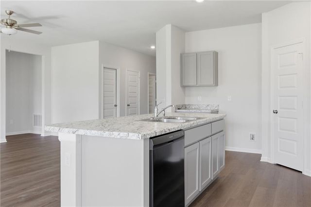 542 W Bluebird Street, Gardner, KS 66030