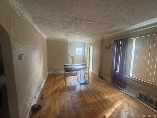 16536 Cheyenne Street, Detroit, MI 48235