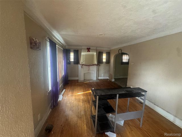 16536 Cheyenne Street, Detroit, MI 48235