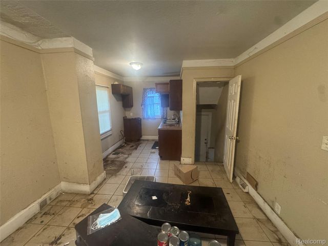 16536 Cheyenne Street, Detroit, MI 48235
