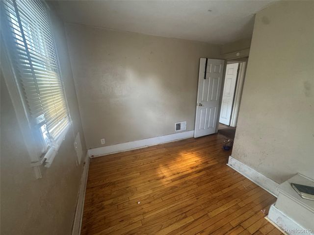 16536 Cheyenne Street, Detroit, MI 48235