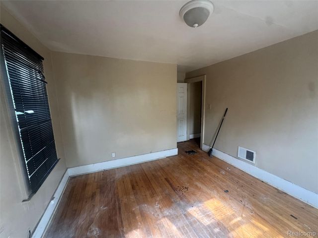 16536 Cheyenne Street, Detroit, MI 48235