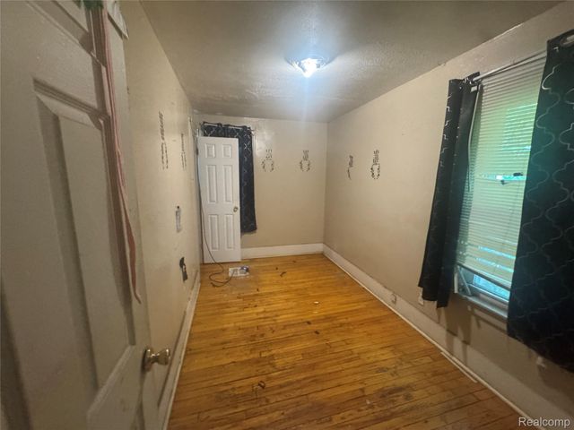 16536 Cheyenne Street, Detroit, MI 48235