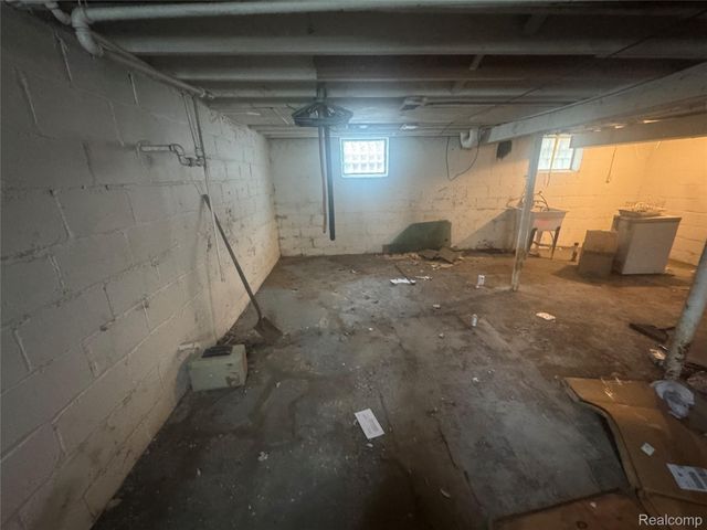 16536 Cheyenne Street, Detroit, MI 48235