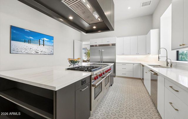 7347 N RED LEDGE Drive, Paradise Valley, AZ 85253