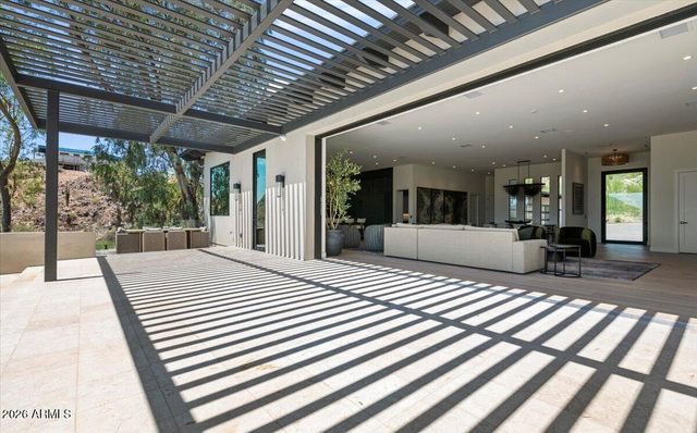7347 N RED LEDGE Drive, Paradise Valley, AZ 85253