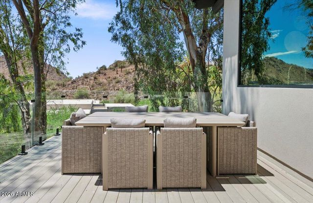 7347 N RED LEDGE Drive, Paradise Valley, AZ 85253