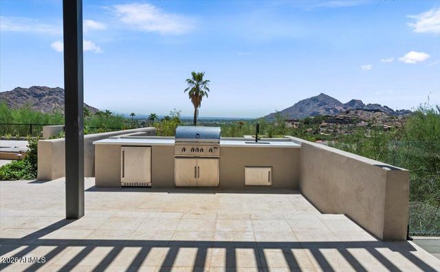 7347 N RED LEDGE Drive, Paradise Valley, AZ 85253