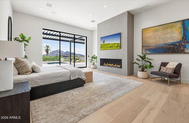 7347 N RED LEDGE Drive, Paradise Valley, AZ 85253