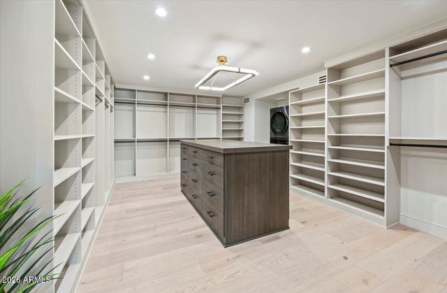 7347 N RED LEDGE Drive, Paradise Valley, AZ 85253