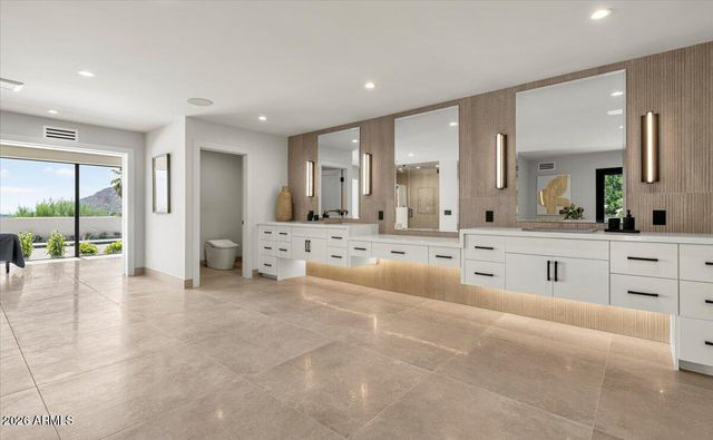 7347 N RED LEDGE Drive, Paradise Valley, AZ 85253