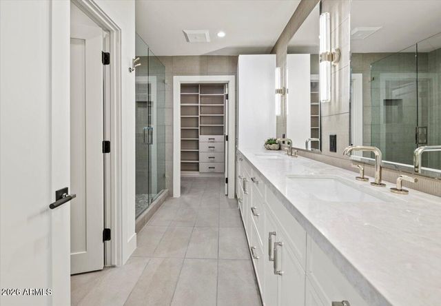 7347 N RED LEDGE Drive, Paradise Valley, AZ 85253