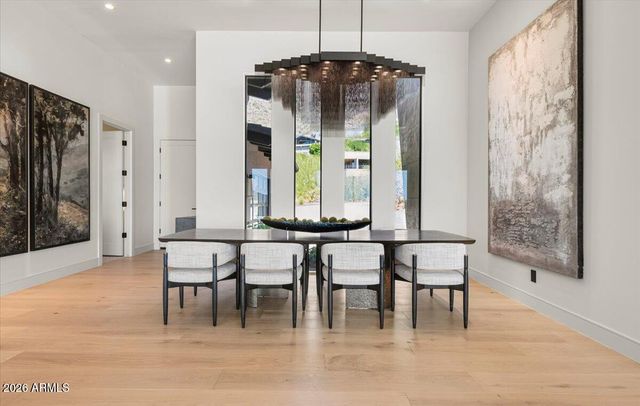 7347 N RED LEDGE Drive, Paradise Valley, AZ 85253