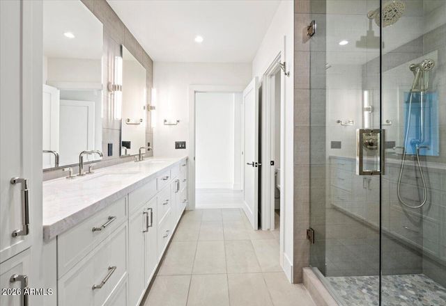 7347 N RED LEDGE Drive, Paradise Valley, AZ 85253
