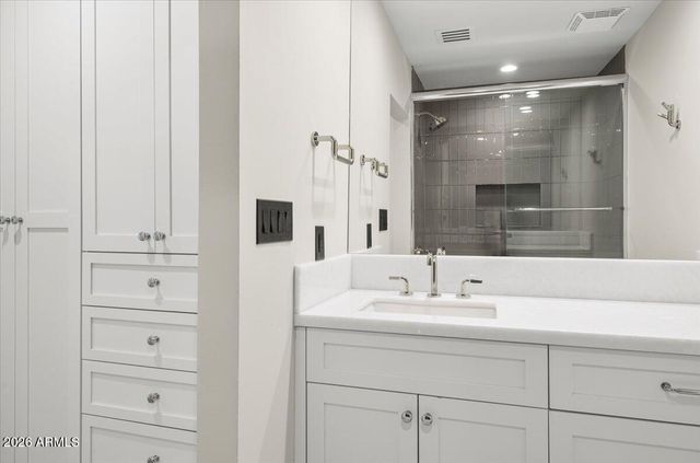 7347 N RED LEDGE Drive, Paradise Valley, AZ 85253