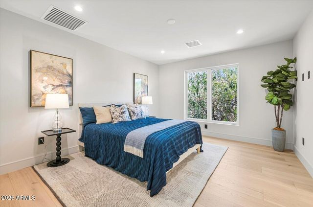 7347 N RED LEDGE Drive, Paradise Valley, AZ 85253