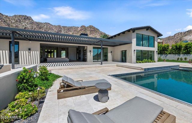 7347 N RED LEDGE Drive, Paradise Valley, AZ 85253