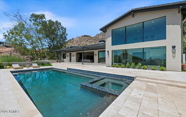 7347 N RED LEDGE Drive, Paradise Valley, AZ 85253