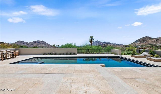 7347 N RED LEDGE Drive, Paradise Valley, AZ 85253