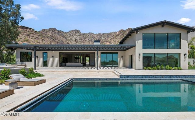 7347 N RED LEDGE Drive, Paradise Valley, AZ 85253