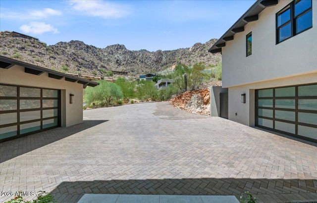 7347 N RED LEDGE Drive, Paradise Valley, AZ 85253