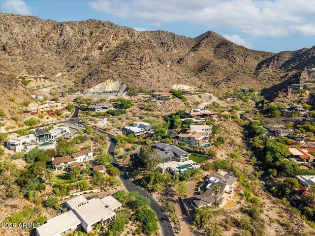 7347 N RED LEDGE Drive, Paradise Valley, AZ 85253