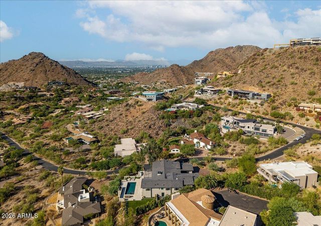 7347 N RED LEDGE Drive, Paradise Valley, AZ 85253