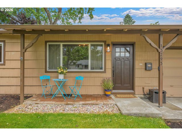 13295 Sw OAKWOOD St, Beaverton, OR 97005