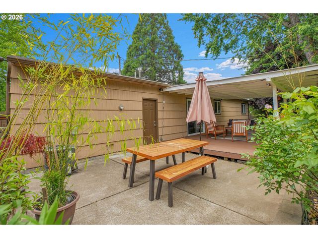 13295 Sw OAKWOOD St, Beaverton, OR 97005