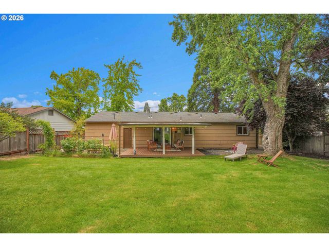 13295 Sw OAKWOOD St, Beaverton, OR 97005