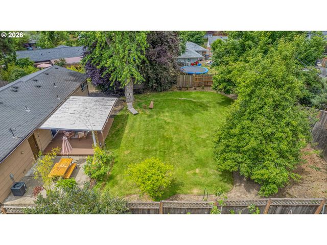13295 Sw OAKWOOD St, Beaverton, OR 97005