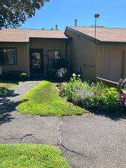 511 Asbury Ridge 511, Shelton, CT 06484