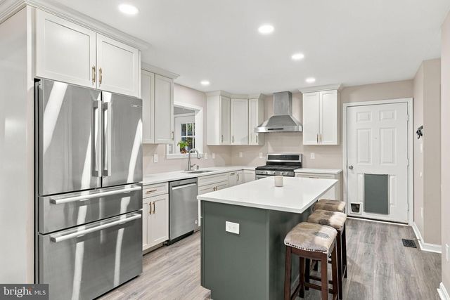 11901 HICKORY CREEK DR, Fredericksburg, VA 22407