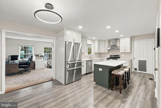 11901 HICKORY CREEK DR, Fredericksburg, VA 22407