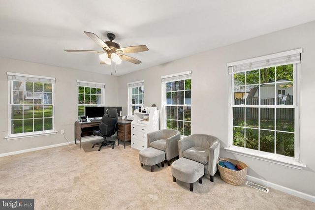 11901 HICKORY CREEK DR, Fredericksburg, VA 22407