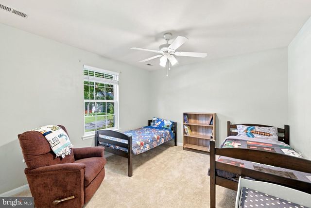 11901 HICKORY CREEK DR, Fredericksburg, VA 22407