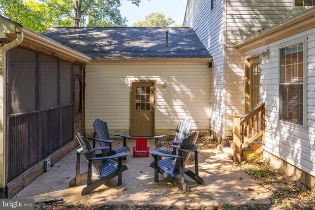 11901 HICKORY CREEK DR, Fredericksburg, VA 22407