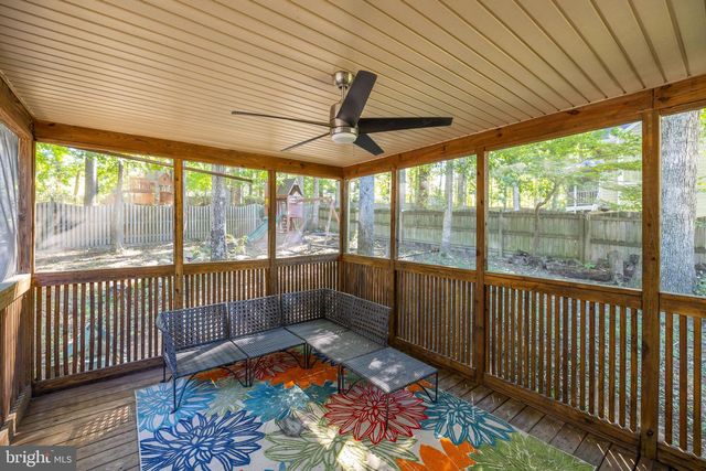 11901 HICKORY CREEK DR, Fredericksburg, VA 22407