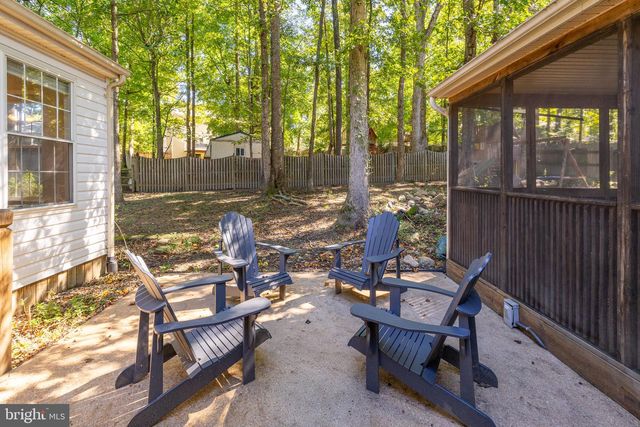 11901 HICKORY CREEK DR, Fredericksburg, VA 22407
