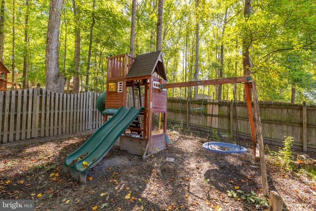 11901 HICKORY CREEK DR, Fredericksburg, VA 22407