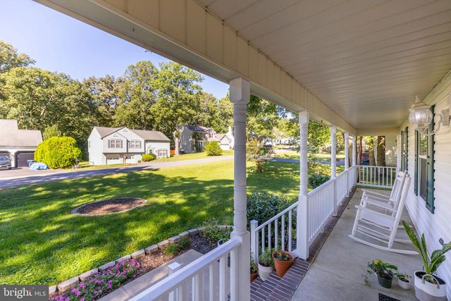 11901 HICKORY CREEK DR, Fredericksburg, VA 22407