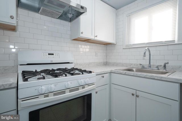 7218 RADBOURNE RD, Upper Darby, PA 19082