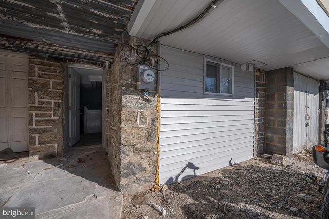 7218 RADBOURNE RD, Upper Darby, PA 19082