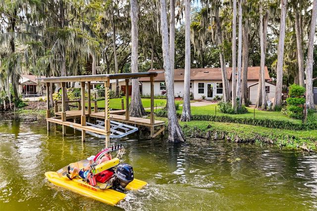 1080 FOREST DRIVE, Tavares, FL 32778