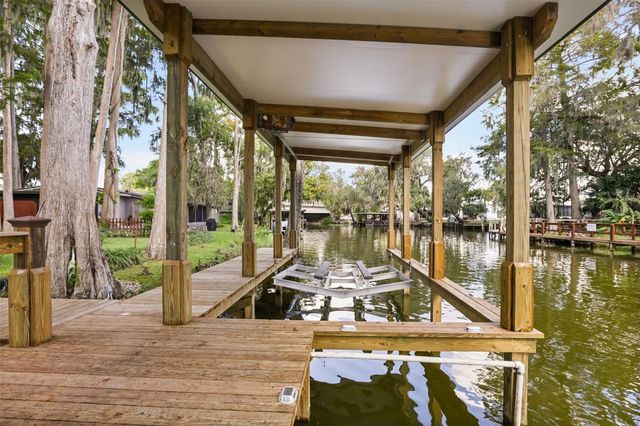 1080 FOREST DRIVE, Tavares, FL 32778