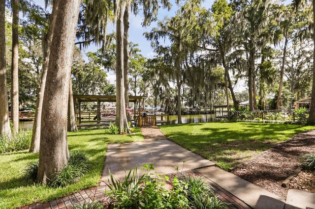 1080 FOREST DRIVE, Tavares, FL 32778