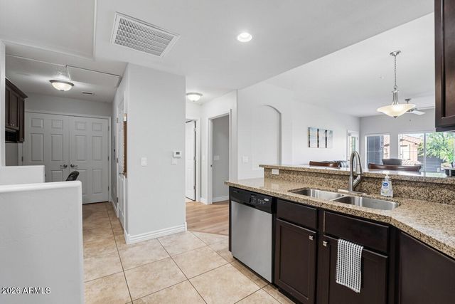 5350 E DEER VALLEY Drive 2266, Phoenix, AZ 85054